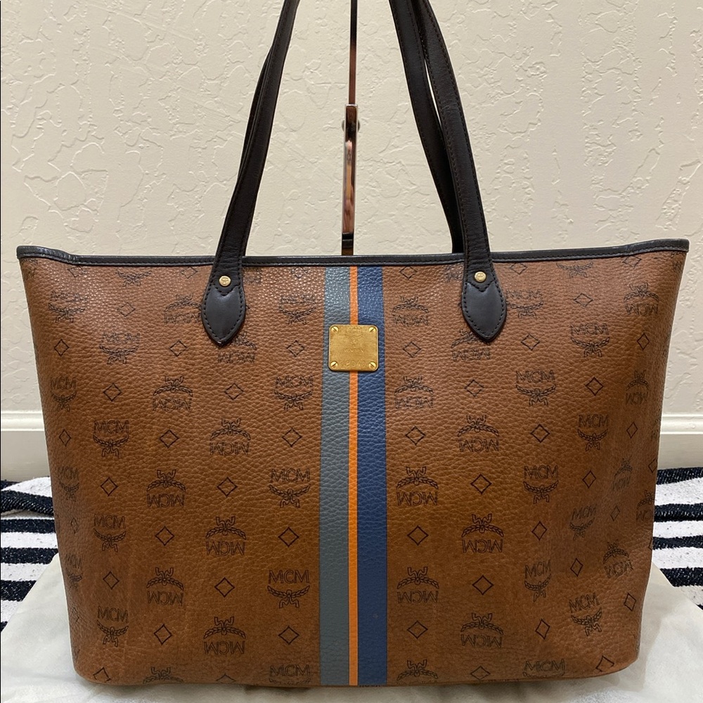 AUTHENTIC MCM ZIP TOTE